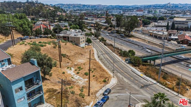 702 Lookout Dr, Los Angeles, CA 90012