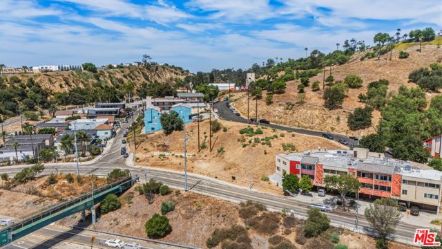 702 Lookout Dr, Los Angeles, CA 90012