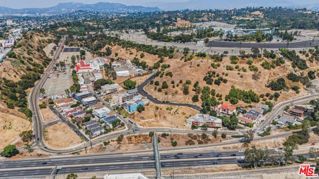702 Lookout Dr, Los Angeles, CA 90012