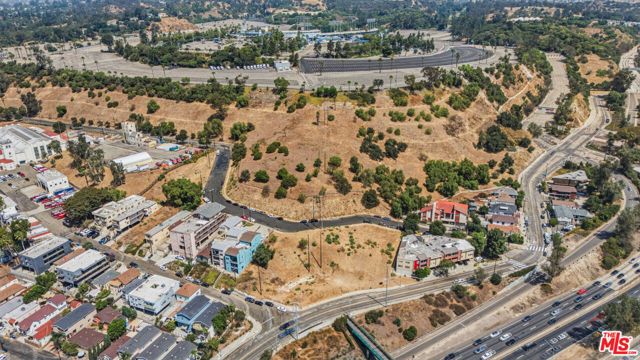 702 Lookout Dr, Los Angeles, CA 90012