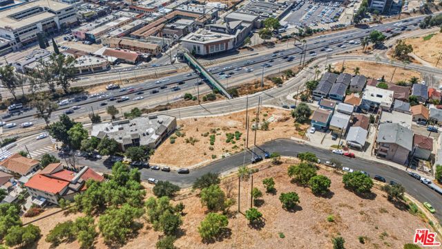 702 Lookout Dr, Los Angeles, CA 90012