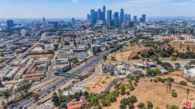 702 Lookout Dr, Los Angeles, CA 90012