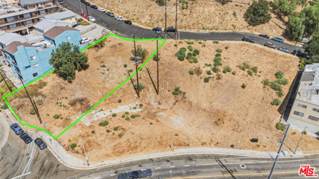 702 Lookout Dr, Los Angeles, CA 90012