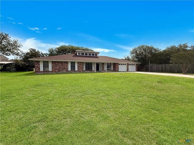 420 El Camino Real Street, Port Lavaca, TX 77979