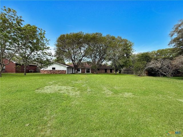 420 El Camino Real Street, Port Lavaca, TX 77979
