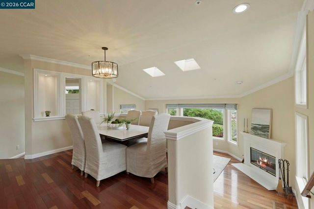 87 Claremont Ave, Orinda, CA 94563