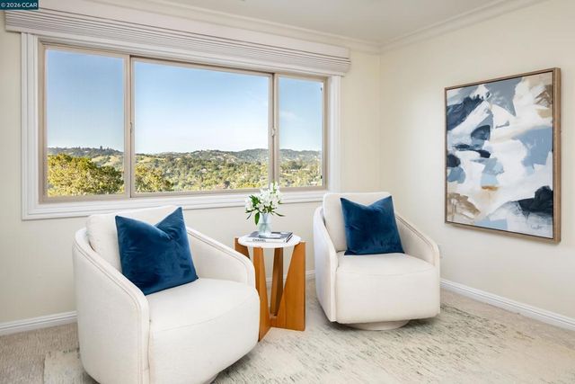 87 Claremont Ave, Orinda, CA 94563