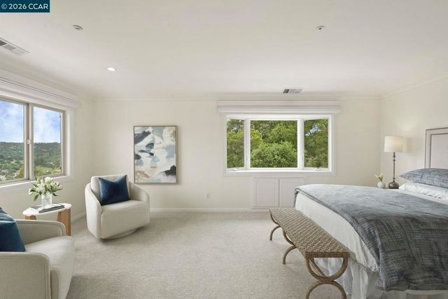 87 Claremont Ave, Orinda, CA 94563