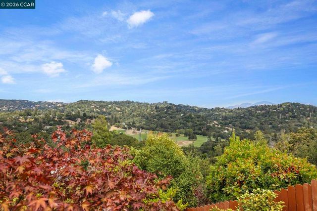 87 Claremont Ave, Orinda, CA 94563