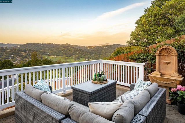 87 Claremont Ave, Orinda, CA 94563