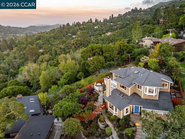 87 Claremont Ave, Orinda, CA 94563