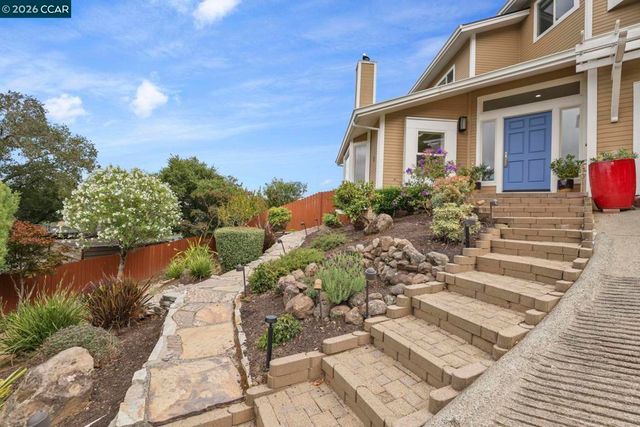 87 Claremont Ave, Orinda, CA 94563