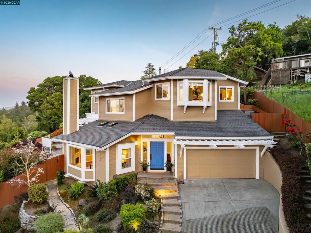 Image 1 of property listing at 87 Claremont Ave, Orinda, CA 94563