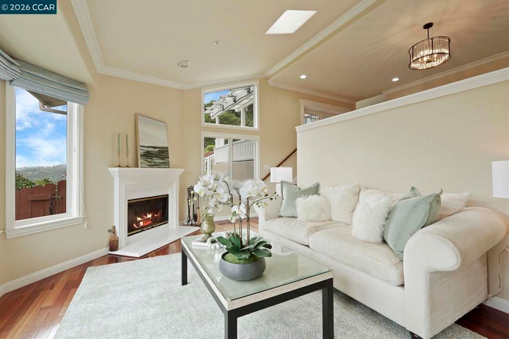 Image 12 of property listing at 87 Claremont Ave, Orinda, CA 94563