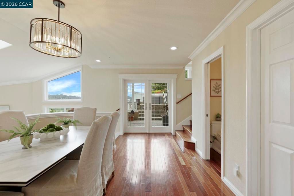 Image 14 of property listing at 87 Claremont Ave, Orinda, CA 94563