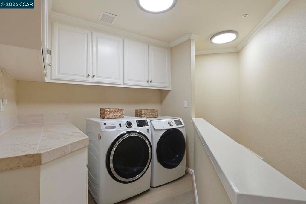 Image 28 of property listing at 87 Claremont Ave, Orinda, CA 94563