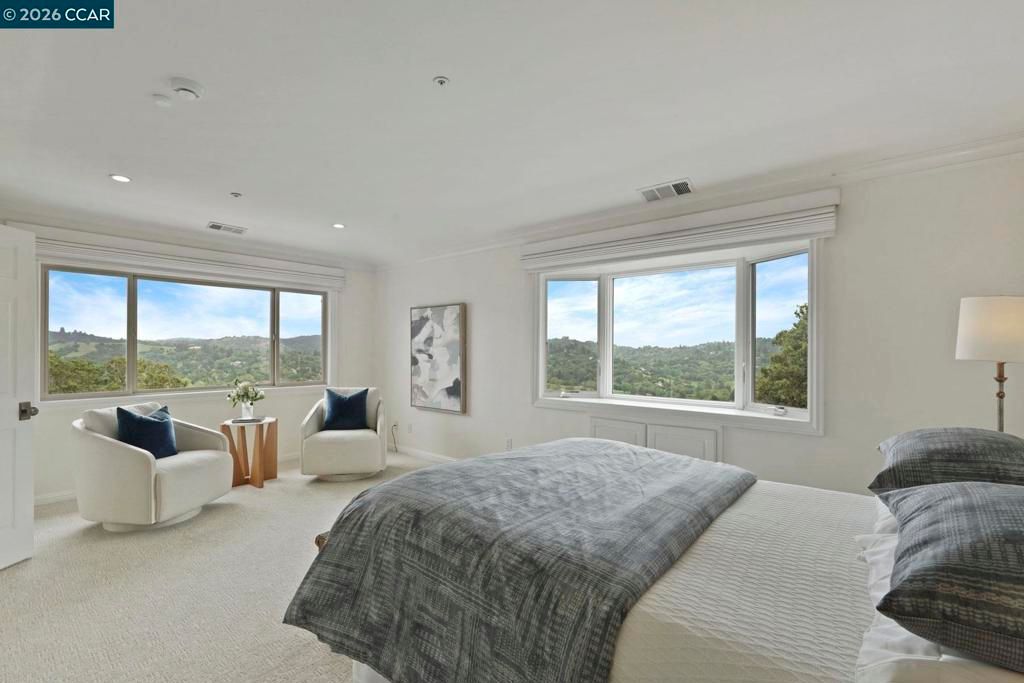Image 30 of property listing at 87 Claremont Ave, Orinda, CA 94563