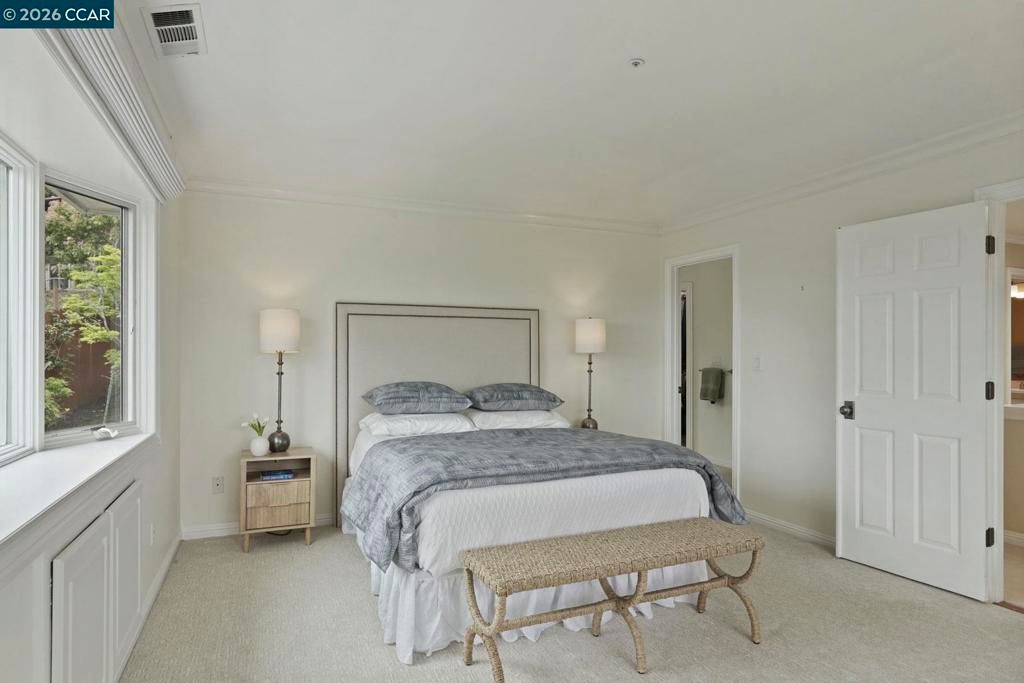 Image 32 of property listing at 87 Claremont Ave, Orinda, CA 94563