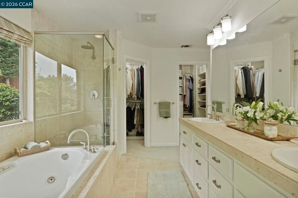 Image 35 of property listing at 87 Claremont Ave, Orinda, CA 94563