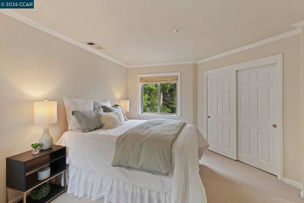Image 39 of property listing at 87 Claremont Ave, Orinda, CA 94563