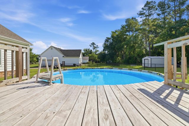 5727 Pauley Swamp Rd., Conway, SC 29527