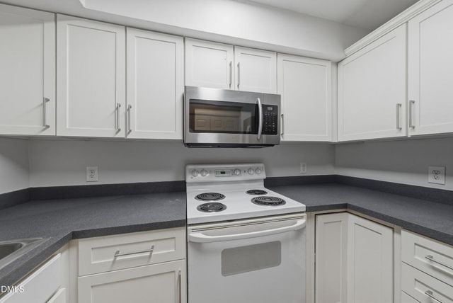 1201 Westview Lane 105, Raleigh, NC 27605