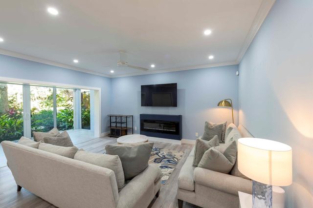 4501 Fairway Drive N, Jupiter, FL 33477