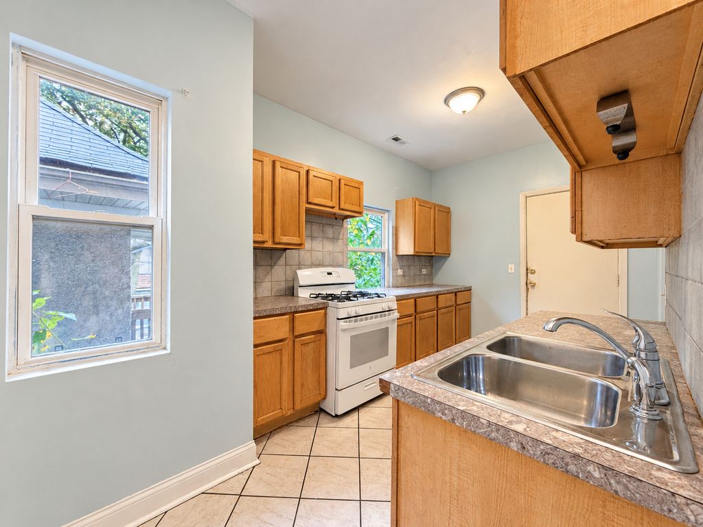 318 N Lorel Avenue, Chicago, IL 60644 — photo 4