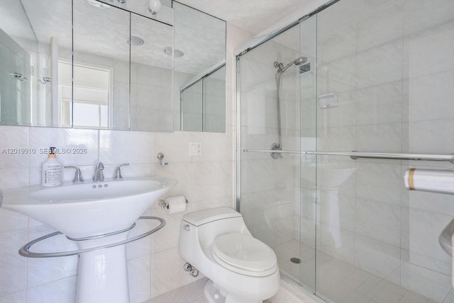 10185 Collins Ave PH08, Bal Harbour, FL 33154