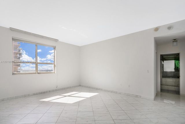 10185 Collins Ave PH08, Bal Harbour, FL 33154