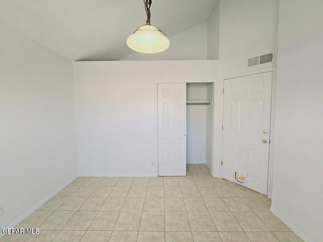 7219 OVAL ROCK Drive, El Paso, TX 79912