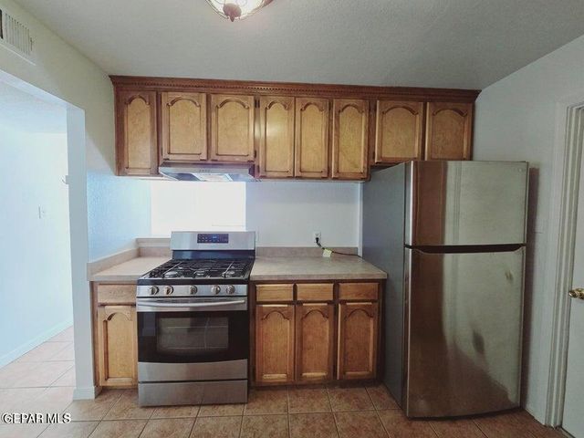 7219 OVAL ROCK Drive, El Paso, TX 79912