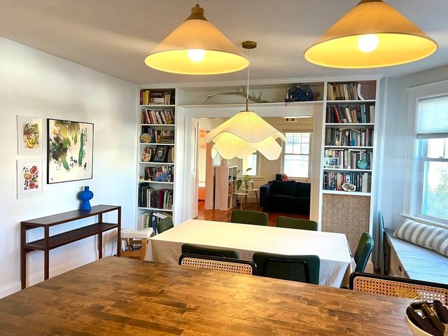 52 Ralph 52, Watertown, MA 02472