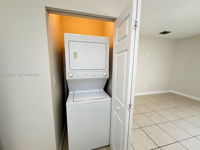 1720 NE 33rd Avenue 1025, Homestead, FL 33033