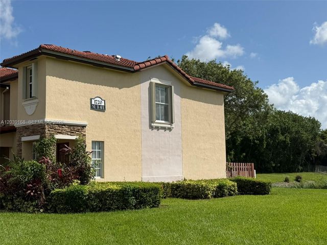 1720 NE 33rd Avenue 1025, Homestead, FL 33033