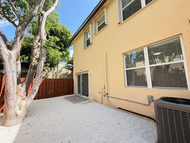 1720 NE 33rd Avenue 1025, Homestead, FL 33033