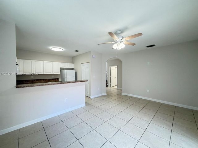 1720 NE 33rd Avenue 1025, Homestead, FL 33033