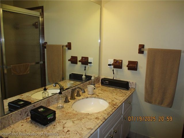 236 SHEPPARD Road NW, Lake Placid, FL 33852