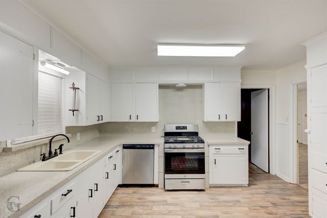 743 Lincoln Drive, Shreveport, LA 71107