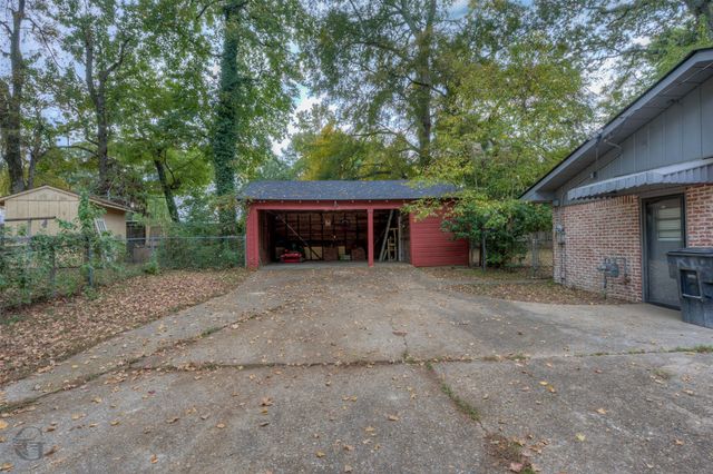 743 Lincoln Drive, Shreveport, LA 71107