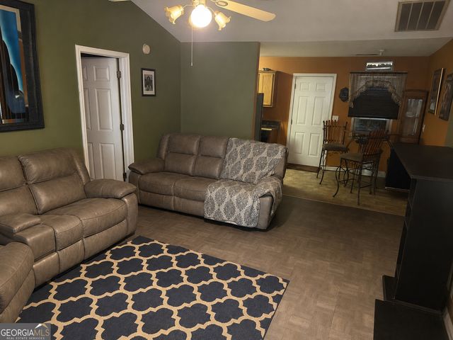 107 Bonnies Way, Jackson, GA 30233