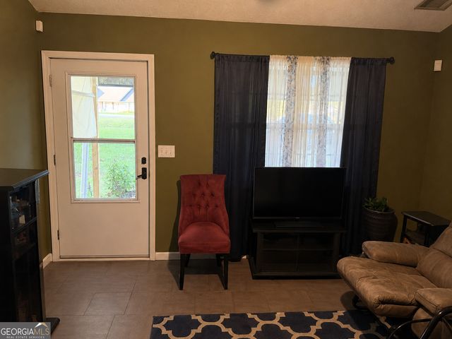 107 Bonnies Way, Jackson, GA 30233