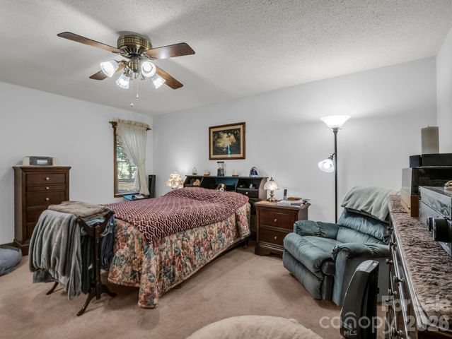 80 Fox Briar Drive, Columbus, NC 28722