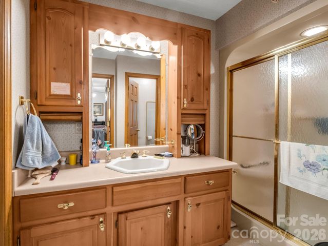 80 Fox Briar Drive, Columbus, NC 28722