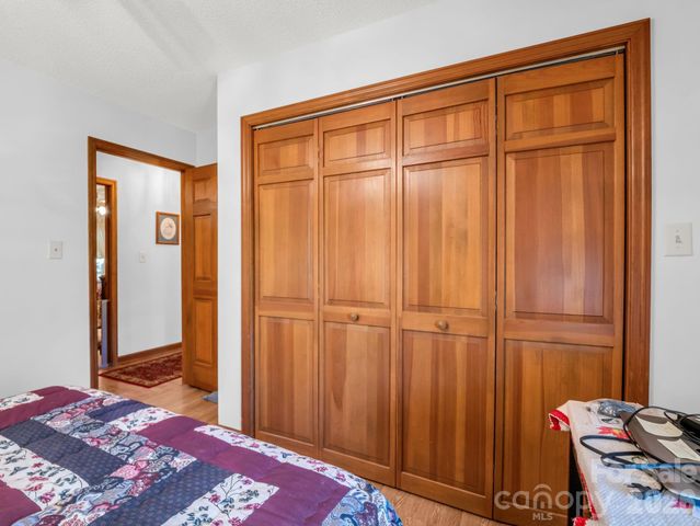 80 Fox Briar Drive, Columbus, NC 28722