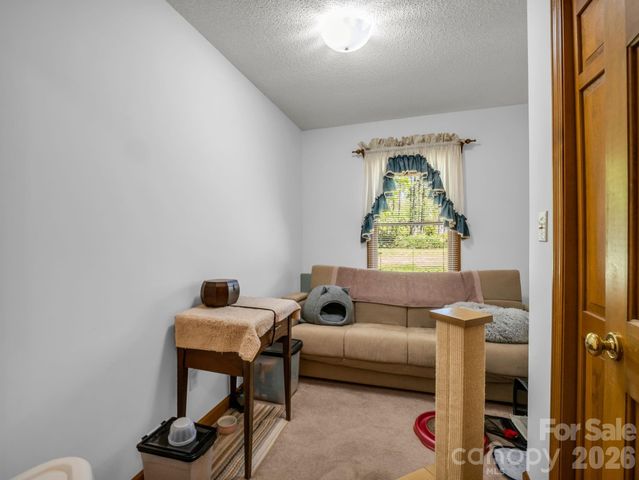 80 Fox Briar Drive, Columbus, NC 28722