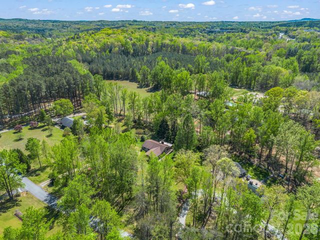 80 Fox Briar Drive, Columbus, NC 28722