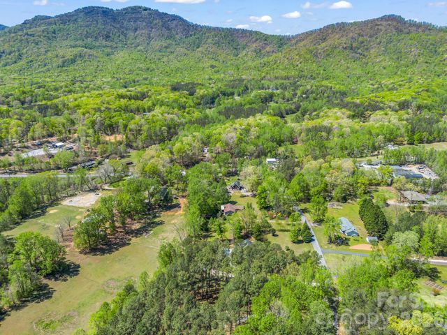 80 Fox Briar Drive, Columbus, NC 28722