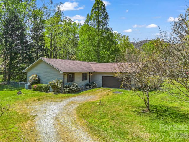 80 Fox Briar Drive, Columbus, NC 28722