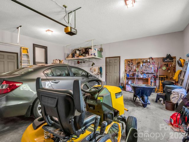 80 Fox Briar Drive, Columbus, NC 28722